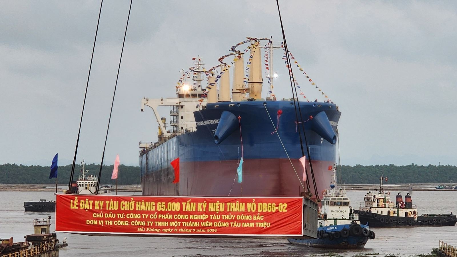 Đặt ky con tàu 65.000 tấn số 2 Đặt ky con tàu 65.000 tấn số 2